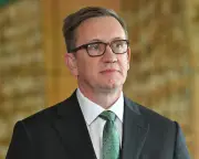 Australia Politics Live: Labor's New Work Rights for Visa Holders Spark Debate
