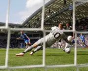 Brighton thrash Aston Villa 4-0 as João Gomes sees red