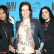 Buckcherry tour bus crash in South Carolina kills one