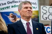 Ex-Olympian David Hearn weighs legal action after reflecting pool charges dropped