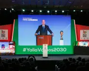 Fifa council rebels seek emergency meeting to challenge Infantino