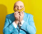 Fringe Gem Man Sings Same Song for an Hour Leaves You Ecstatic