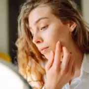 Instagram's 'Weirdly Pretty' Trend: A Psychotherapist's Concern