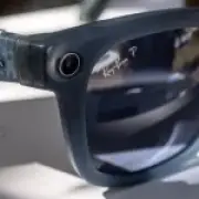 Lib Dems urge ban on sex offenders buying smart glasses
