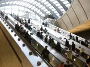 London's 3 Canary Wharf Stations Confuse Tourists