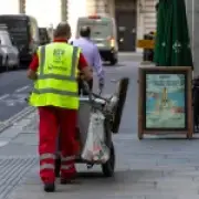 London's Filthy Streets: Heatwave Blamed for Unwashed Pavements