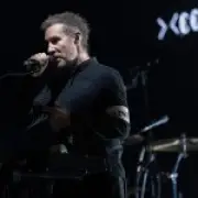Massive Attack banned from Singapore over Palestine flag protest