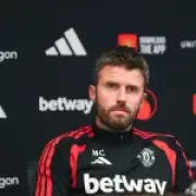 Michael Carrick says Man Utd need a 'jump' to challenge Arsenal for Premier League title