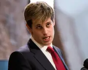 Milo Yiannopoulos Deported by ICE from US to UK