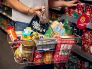 Morrisons pledges unbeatable prices on 500 essentials after Lidl overtakes it