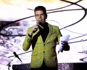 Perez Hilton 'able to communicate' after hospitalization following live stream