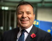 Reform donor Arron Banks urged to reveal extent of journalist surveillance
