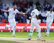 Root and Robinson revive Headingley memories to put England on top against Pakistan