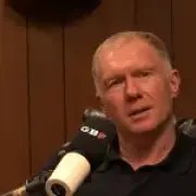 Scholes: Shaw and Fernandes undermined Carrick after Hull defeat