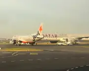 Sydney airport near-miss: Jetstar and Qatar planes avoid collision