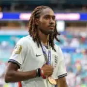 Tottenham eye £20m Daniel Munoz to replace Djed Spence
