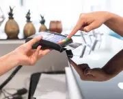 US credit card debt hits record $1.2tn, Fed report shows