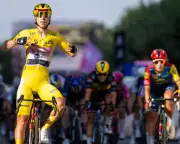 Wiebes wins second Tour de France Femmes stage in Geneva