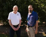 Wild Macadamia Hunters Seek to Save Vulnerable Global Crop