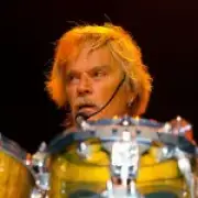 ZZ Top cancels shows after drummer Frank Beard dies at 77
