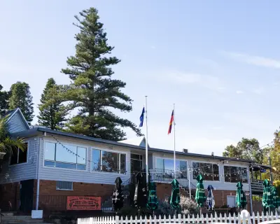 Albanese defends $6m golf club grant amid ABC membership row