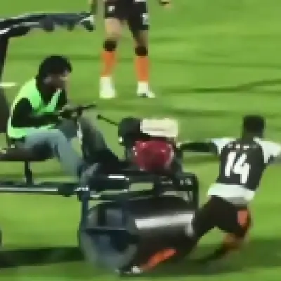 Andros Townsend run over by pitch roller in Thai league escape