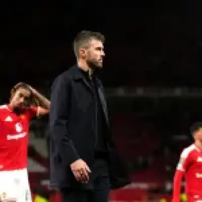 Carrick slammed for fielding 'inept' Yoro and Heaven in Man Utd cup exit