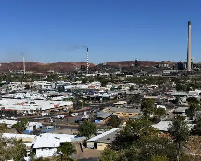 First Nations families face eviction as Mount Isa council auctions homes
