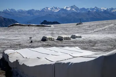 Glacier Wool Blankets and Global News: Photos of the Day