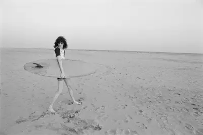 Joey Ramone's Beach Photo: Roberta Bayley's Iconic Shot