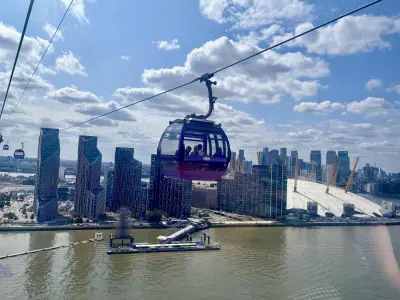 London Cable Car to Glow Pink and Blue for Baby Loss Awareness Week