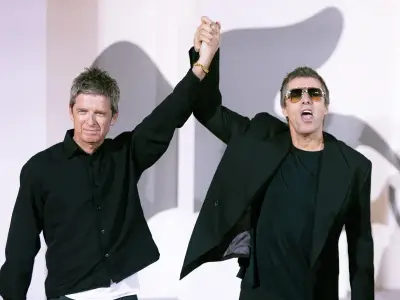 Oasis Knebworth 2027: £10 train tickets announced for fans