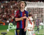 Barcelona beat Rayo 5-2 but Álvarez chase dominates