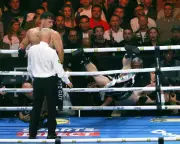 Boxer Carty falls out of ring in bizarre 92-second no-contest