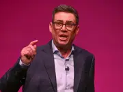 Burnham 'open mind' on Heathrow expansion, says Alexander
