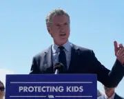 California bans addictive social media features for minors