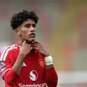Carrick Urges Care Over Man Utd Teen JJ Gabriel's Future