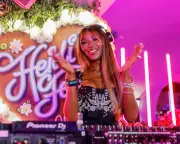Global Photos: Naomi Campbell DJs, Migrant Crisis, Yom Kippur