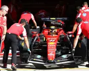 Hamilton urges Ferrari to prioritise title push as deficit grows