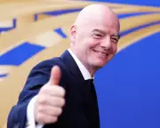 Infantino confirms re-election bid despite Fifa crisis