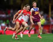 Swans stun Lions by 53 points in AFL qualifying final at SCG