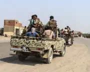 Yemen clashes kill 60 as Houthis push west coast offensive