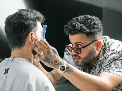 Blind barber styles celebs after life-changing eye surgery