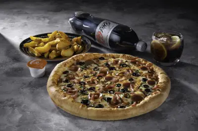 Caprinos Pizza Opens in Greenwich with 50% Off Launch Deals