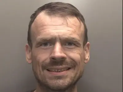 Manhunt for escaped Lewisham prisoner Anthony Lloyd posing public risk