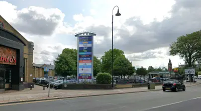 Panic Alarm at Crayford Currys After Youths Cause Nuisance
