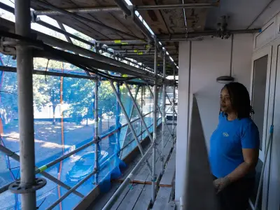 Scaffolding at Islington tower block sparks security fears