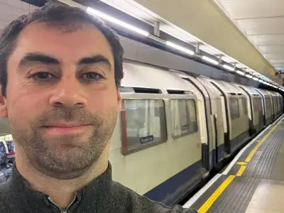 Tube fanatic visits all 272 London Underground stations in 19 hours