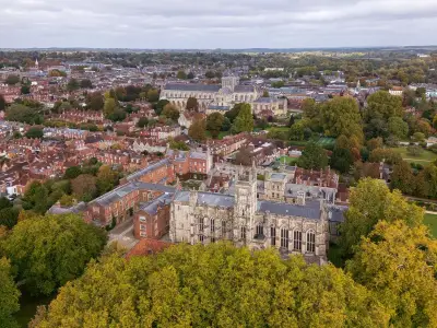 Winchester: 50-Minute Autumn Day Trip From London