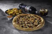 Caprinos Pizza Opens in Greenwich with 50% Off Launch Deals